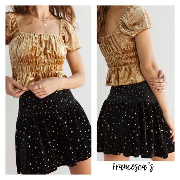 (19)New Francesca’s Lousie Velvet Emma Blouse - Picture 1 of 7